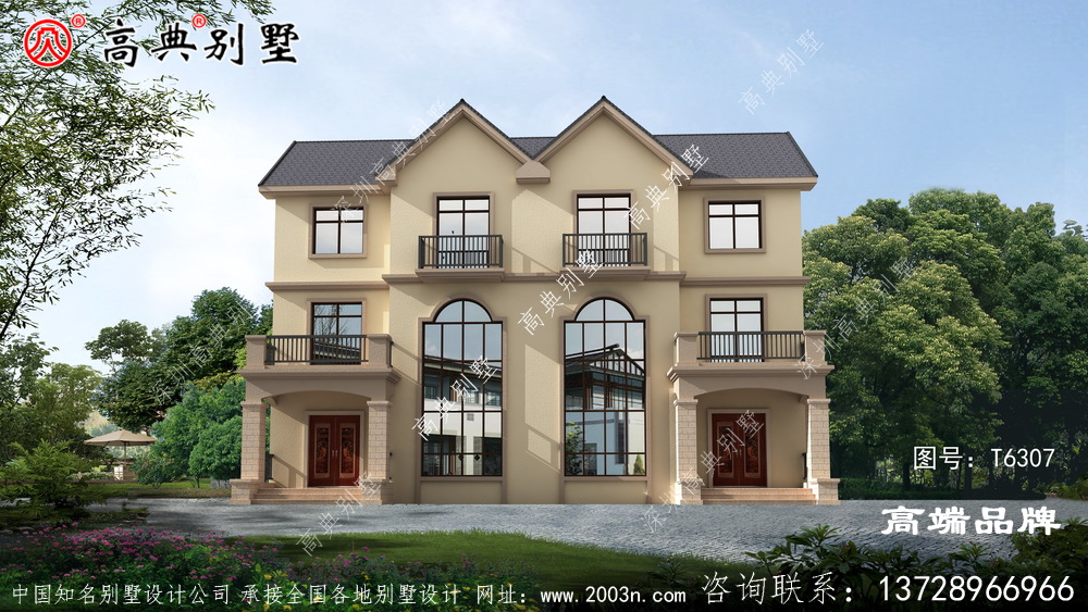 双拼三层复式挑空客厅与坡顶相结合视觉效果非常奇妙